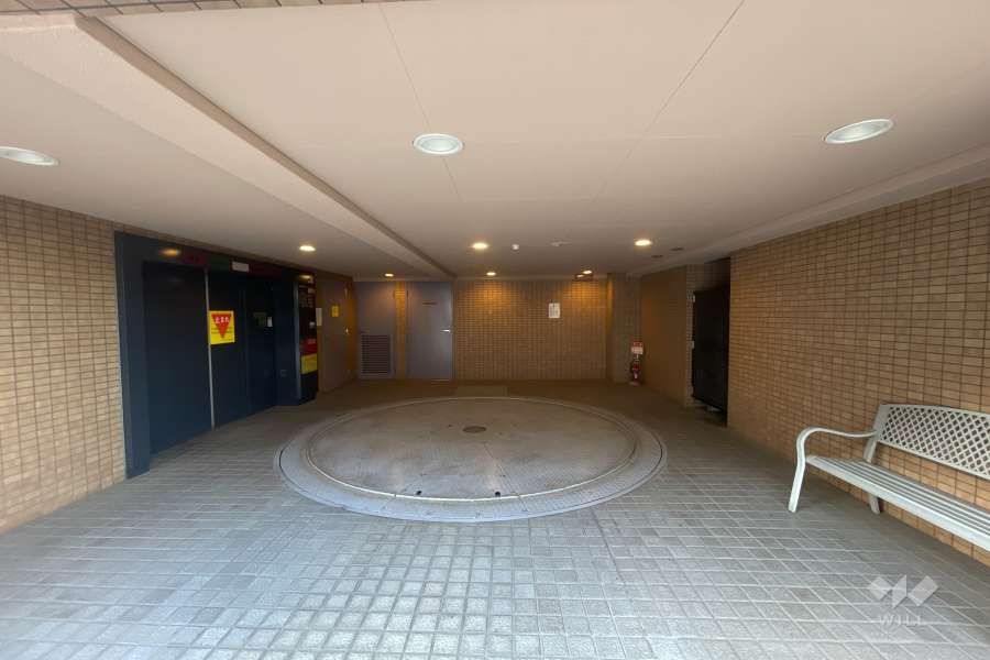 敷地内駐車場（屋内機械式）
