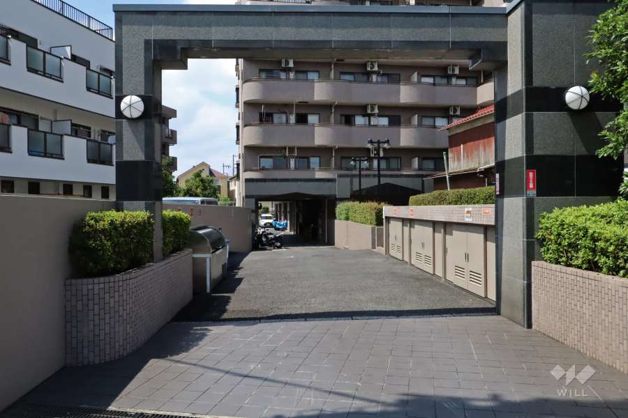 駐車場の出入り口