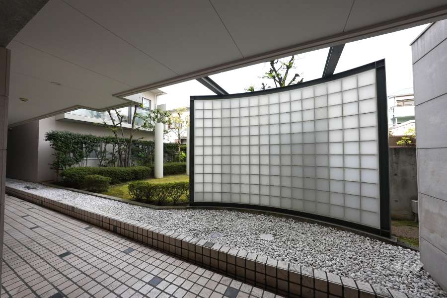 敷地中央北側にある植栽スペース