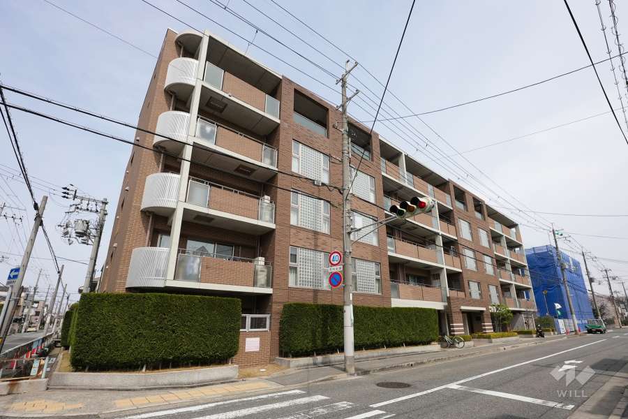 ウィルグランデ甲子園の外観（南西側から）