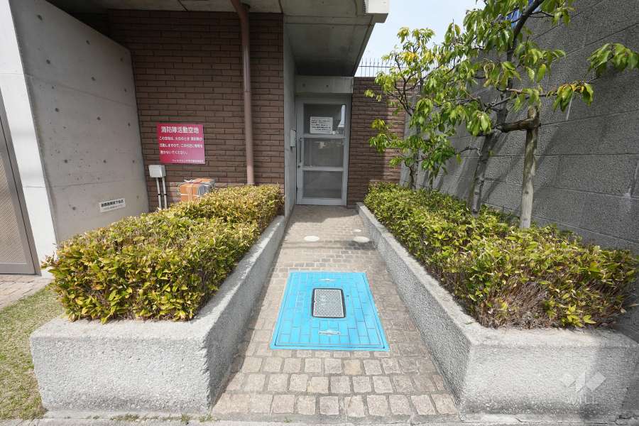 サブエントランス