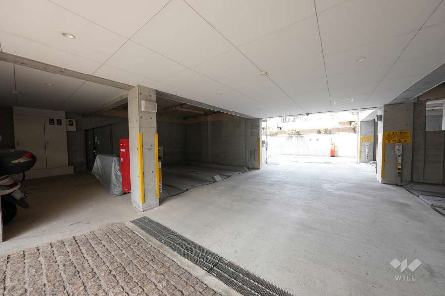 敷地内駐車場（屋内機械式）