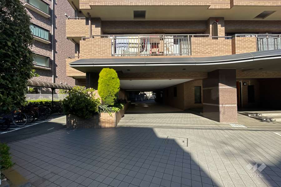 駐車場の出入り口