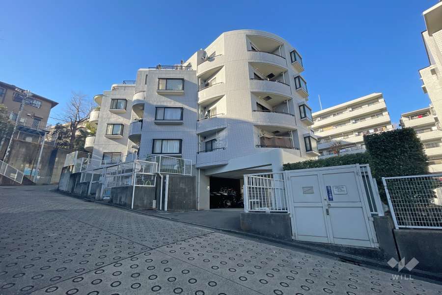 ニューウェルテラス第３日吉の外観（南東側から）