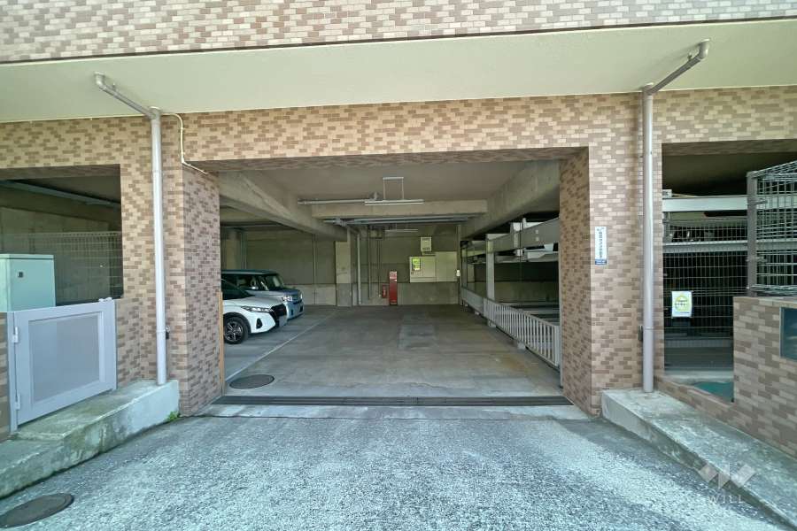 敷地内駐車場（屋内平面式・屋内機械式）