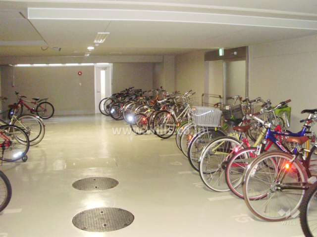 駐輪場（屋内）