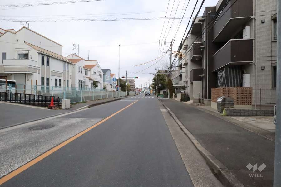 敷地南東側の前面道路　