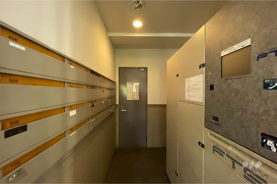 宅配ボックスと共用ポスト