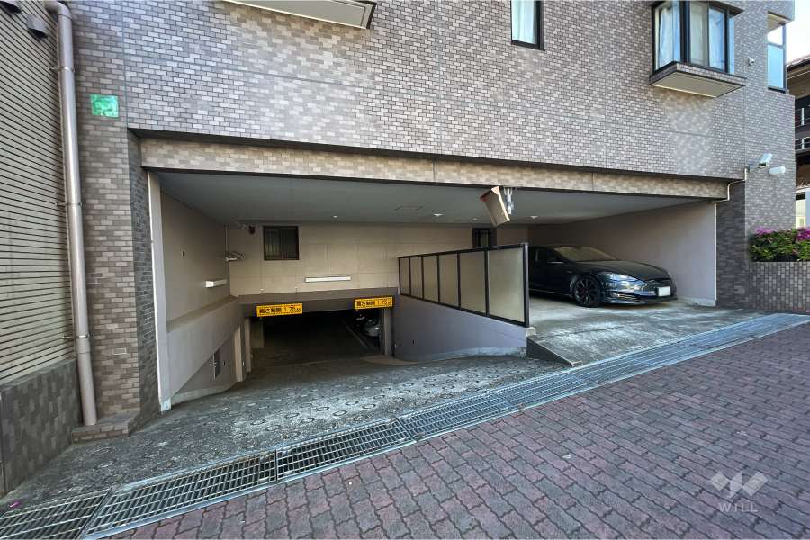 駐車場の出入り口・敷地内駐車場（屋内平面式）