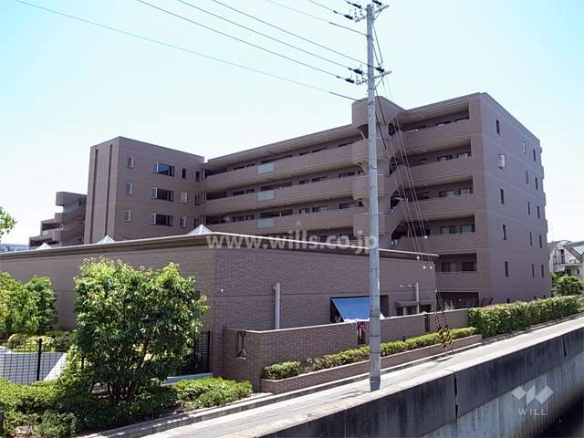 ブロド香櫨園の外観（北西側から）