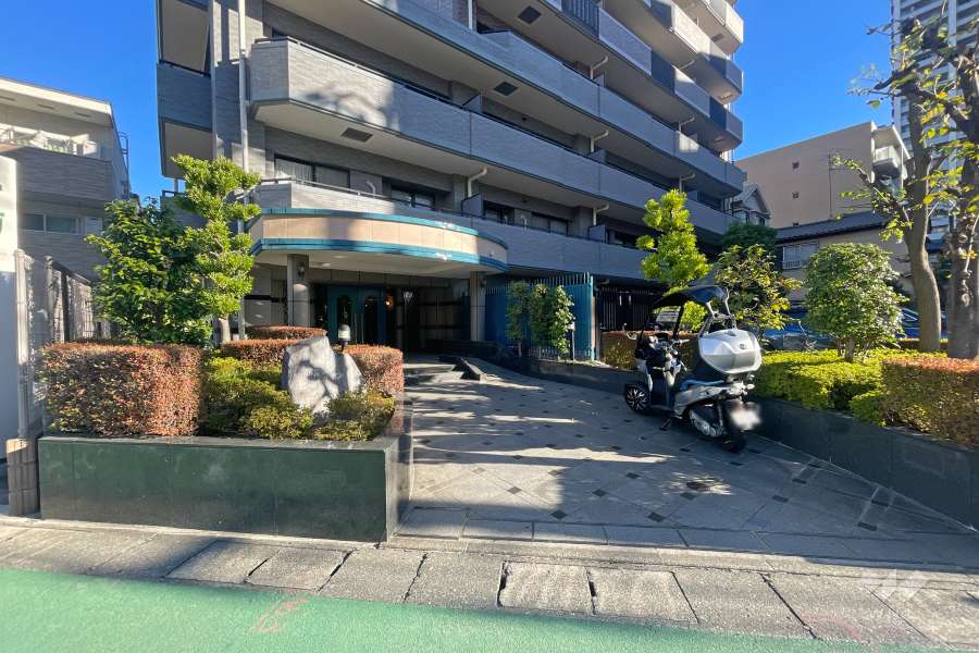 エントランスアプローチ　