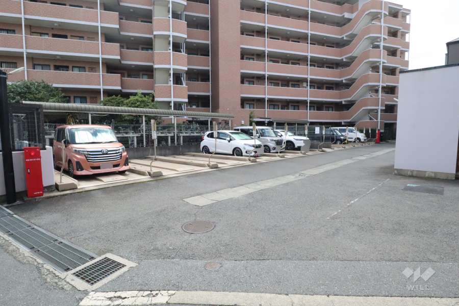 敷地内駐車場（屋外平面式）