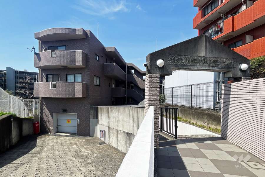 オセアン日吉台グリーンヒルズの外観（南東側から）