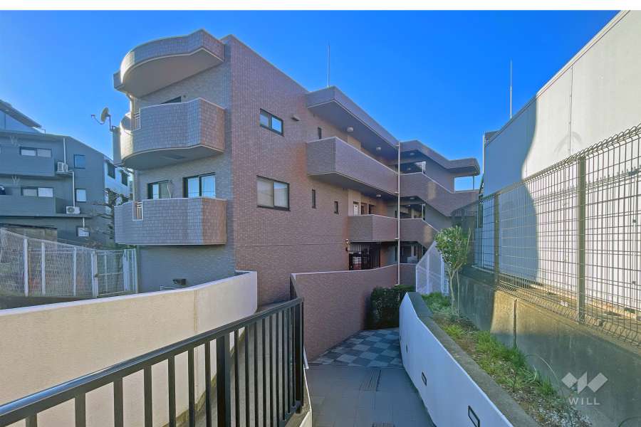 オセアン日吉台グリーンヒルズの外観（南東側から）