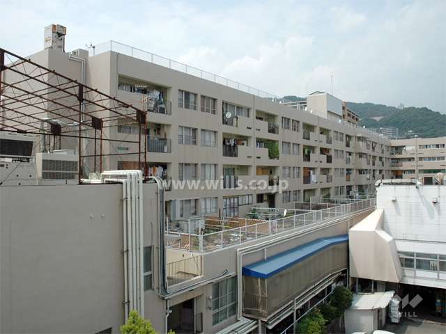 箕面マンションプラザの外観（南東側から）