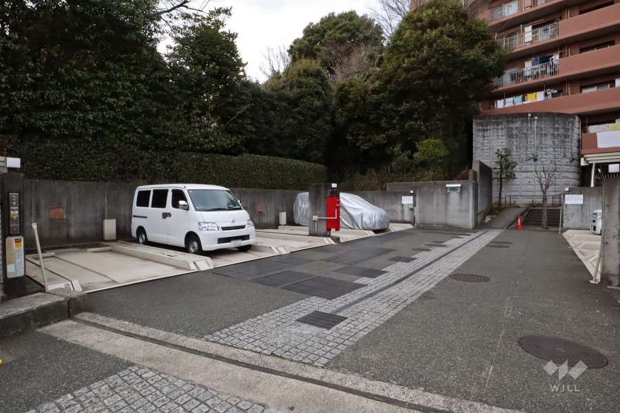 駐車場の出入り口・敷地内駐車場（屋外機械式）