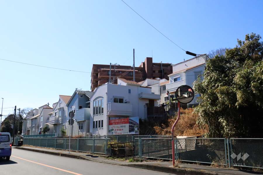 ハイホーム鷺沼東の外観(北東側から)