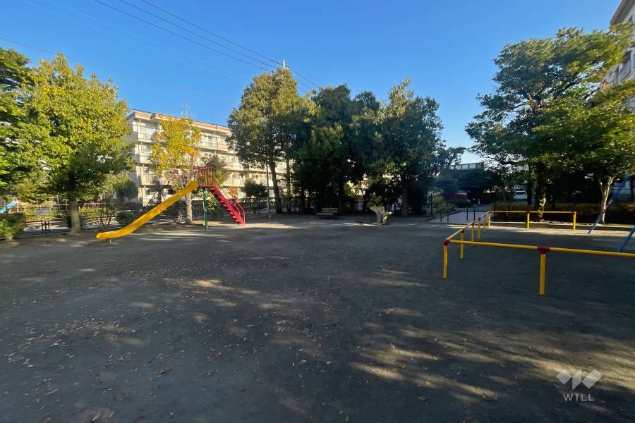 敷地北側に広がる『下作延身代り公園』