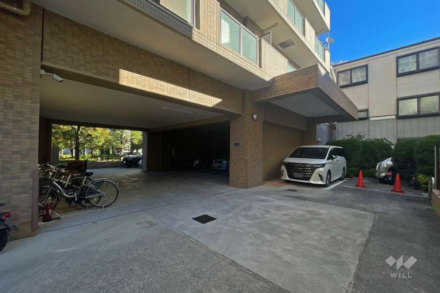 敷地内駐車場（屋外・屋内平面式）