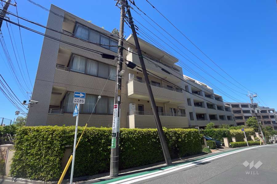 梶が谷パークホームズの外観（南東側から）