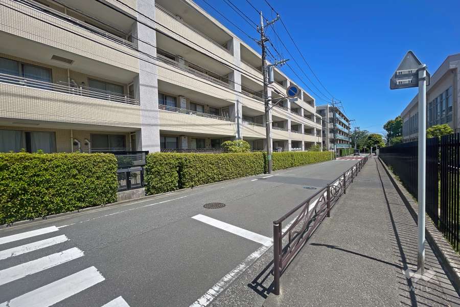 敷地前面南側道路