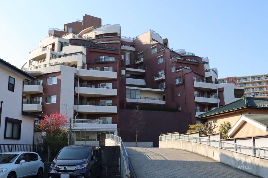 ヒューマンスクエア日吉ウルビノの外観(南東側から)　