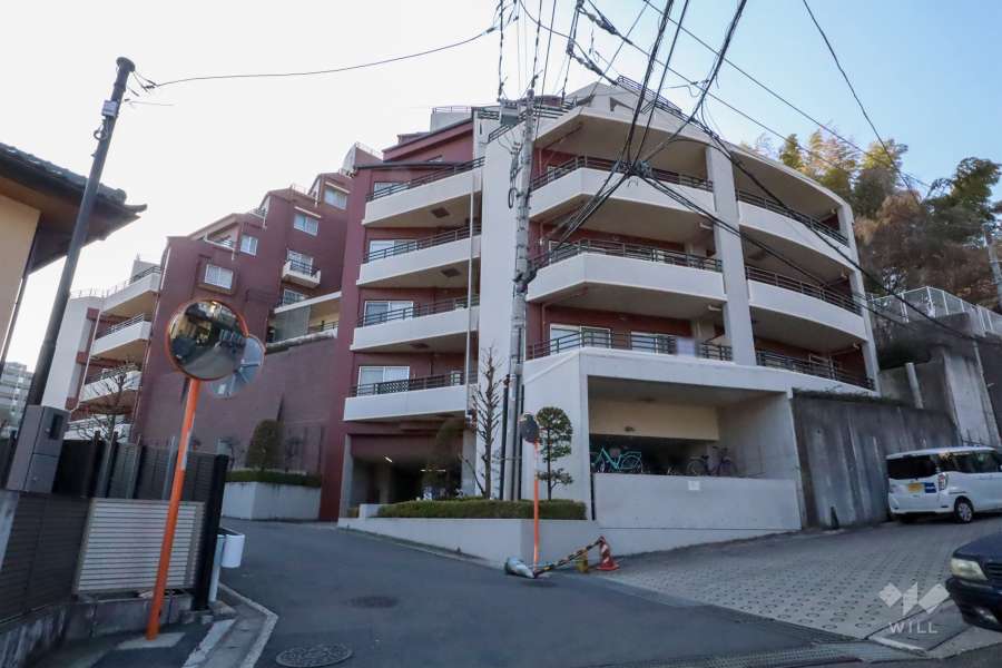 ヒューマンスクエア日吉ウルビノの外観(東側から)　