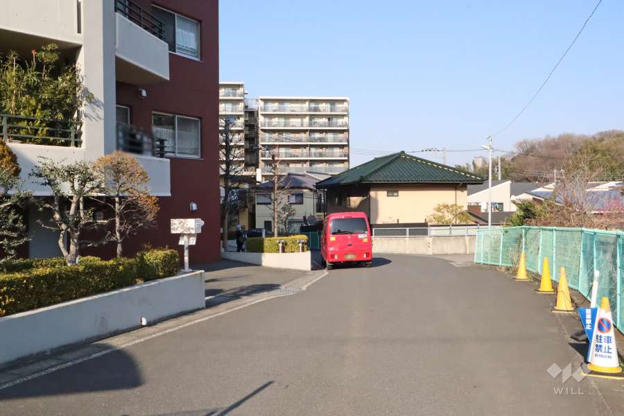 敷地南東側の前面道路　