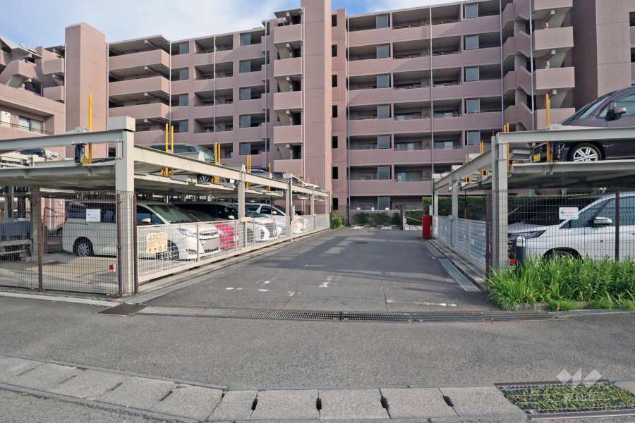 敷地内駐車場（屋外機械式）