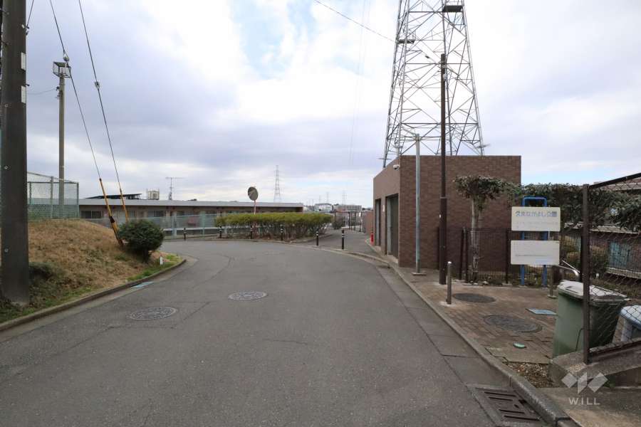 敷地南側の前面道路　