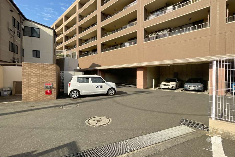 駐車場の出入り口