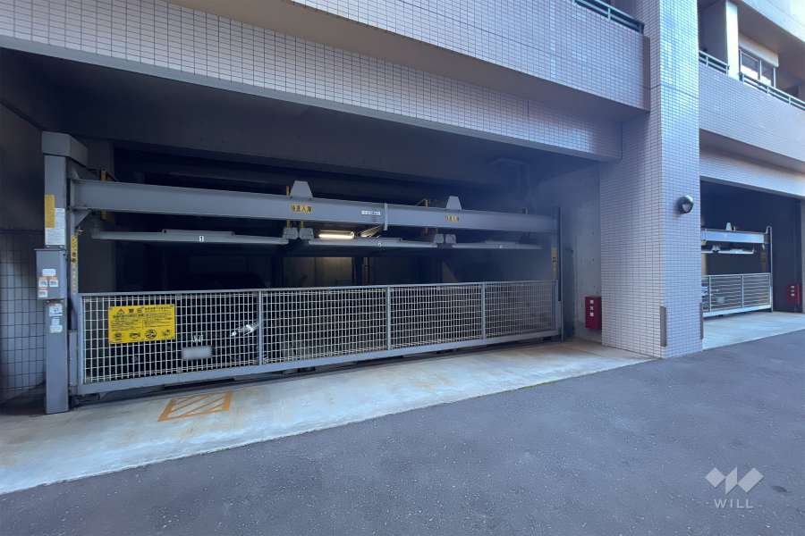 敷地内駐車場（屋内機械式）