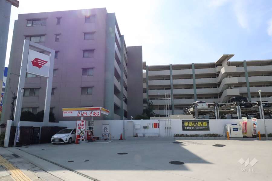 クレッセント高津リバーウィンドの外観(東側から)