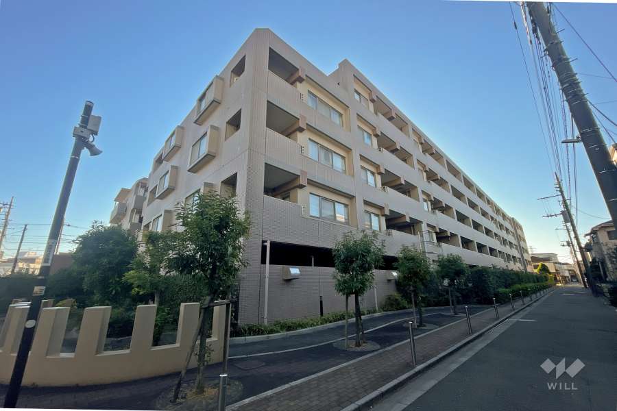 ライオンズマンション武蔵新城緑園の街壱番館の外観（北東側から）