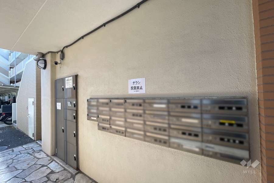 共用ポストと宅配ボックス