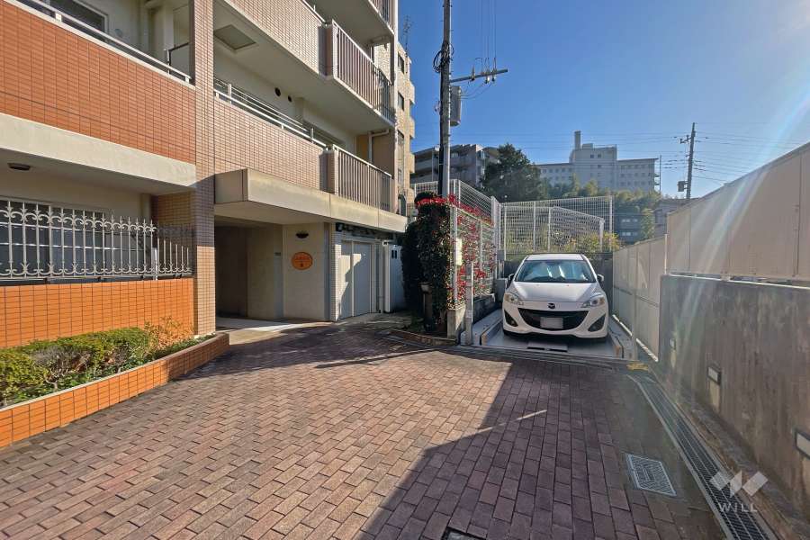 駐車場の出入り口