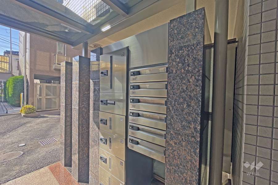 共用ポストと宅配ボックス