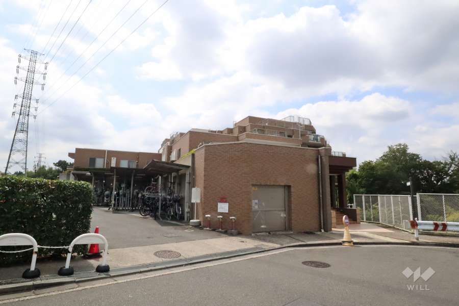 セブンフォレストヒルメイプルコートの外観(北東側から)