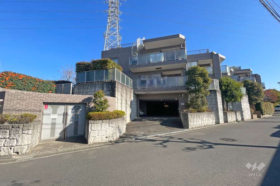 セブンフォレストヒルコーネルコートの外観（西側から）