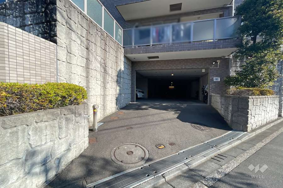 駐車場の出入り口