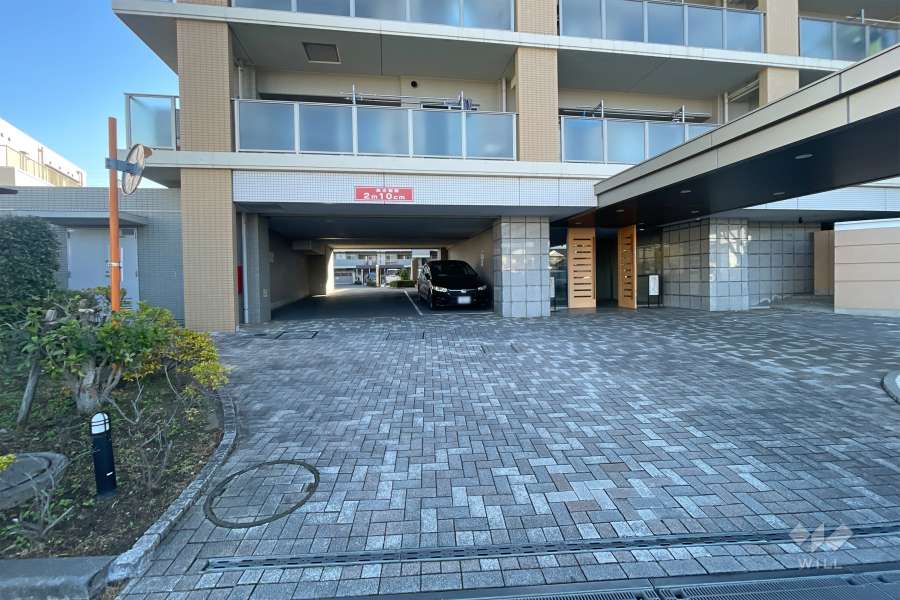 駐車場の出入り口