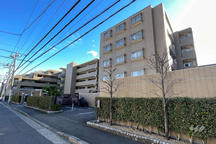 コスモ武蔵新城ブライトステージの外観（北西側から）