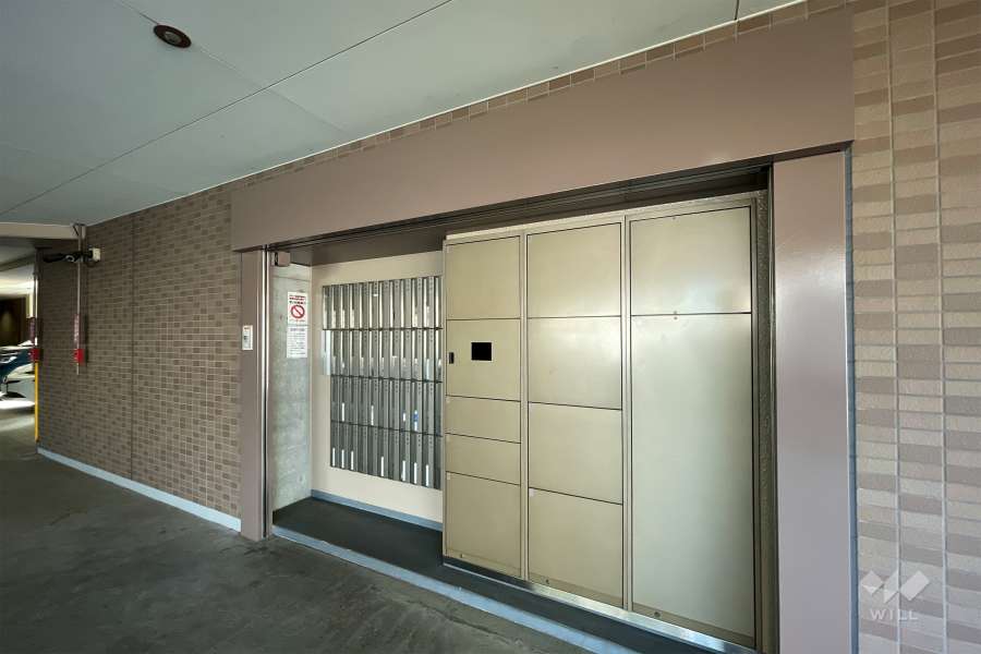 宅配ボックスと共用ポスト