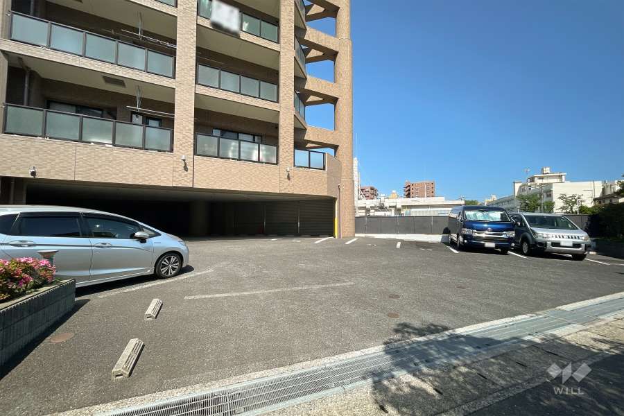 敷地内駐車場（屋外平面式）