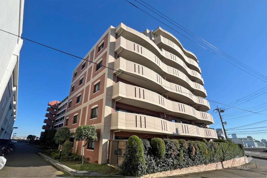 コアマンションリバーフロント二子多摩川の外観（南西側から）