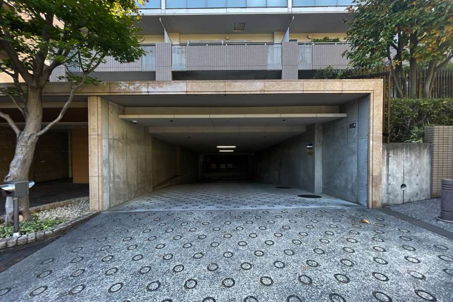 駐車場の出入り口