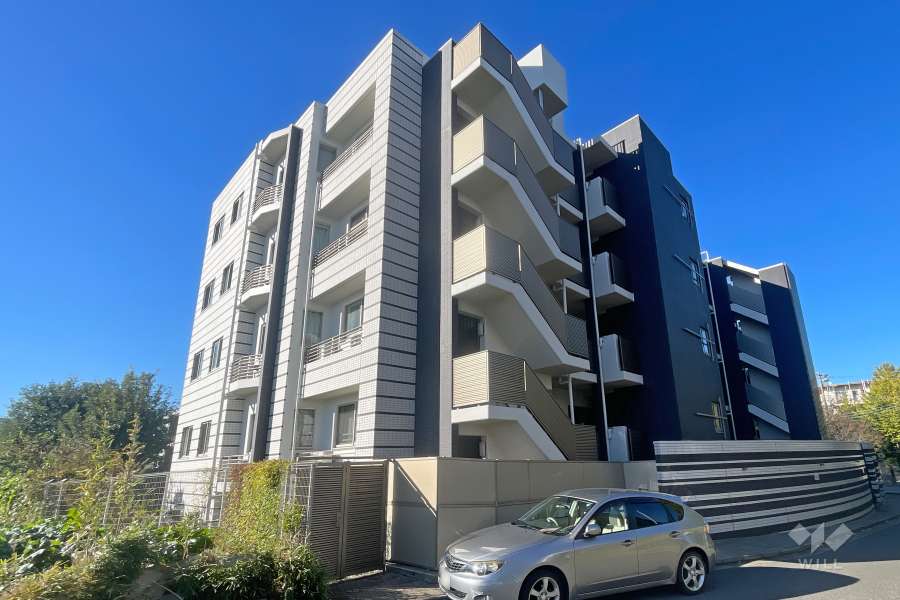 クオス日吉台レジデンシャルヒルズの外観（南東側から）