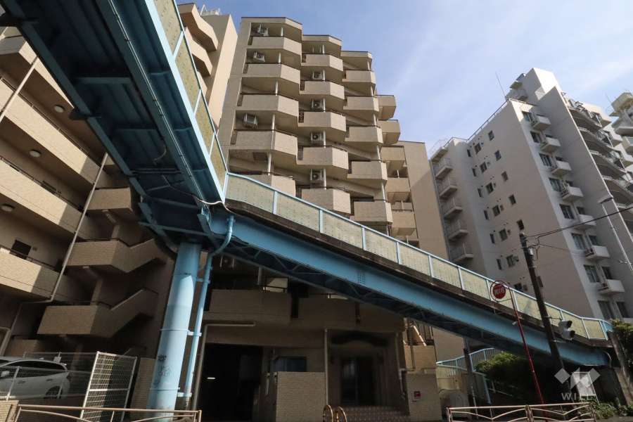 エヴェナール二子新地の外観（北側から）