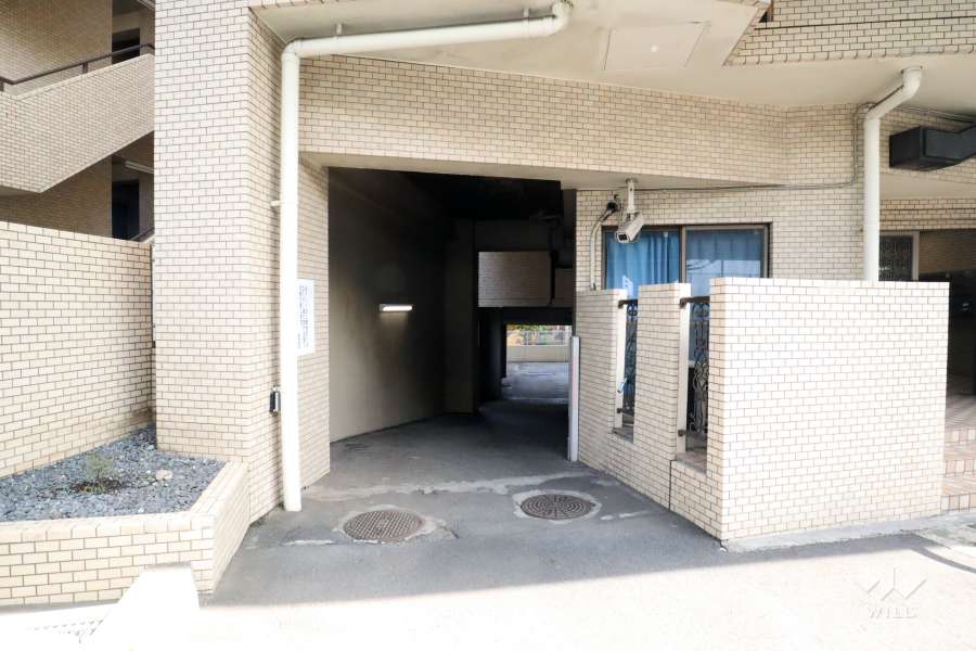 駐車場の出入り口