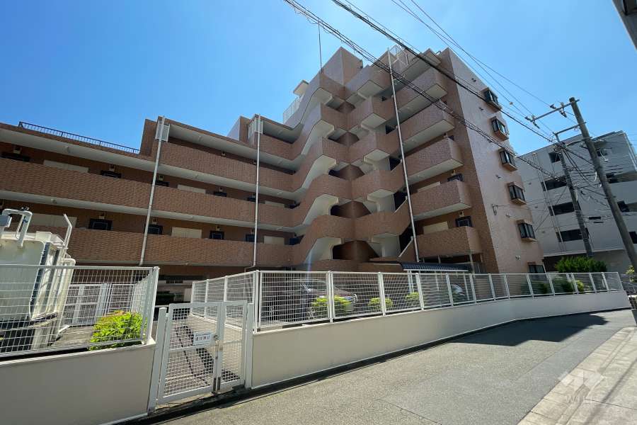 ライオンズマンション高津の外観（北西側から）